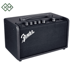 electric-amplifier-fender-mustang40